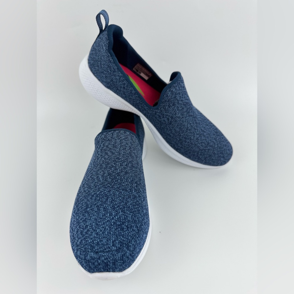 Skechers Women's Go Walk Sneakers Blue Slip-On, US Size 8.5  Goga Max Cushioning - Picture 13 of 13